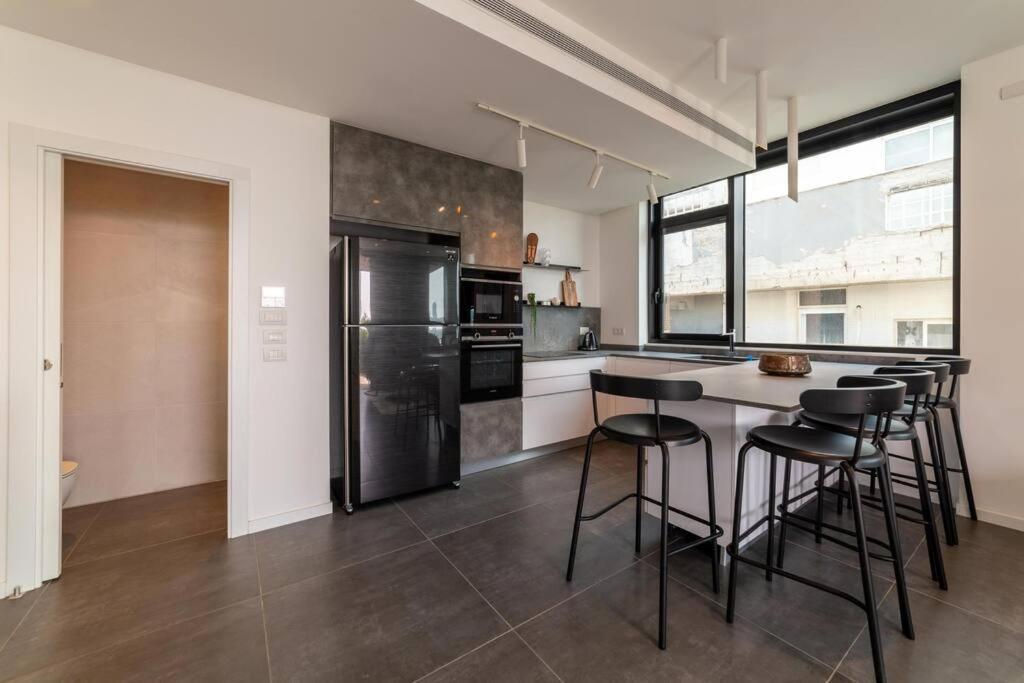 Amazing Penthouse On Gordon Beach 8 Guests Tel Aviv Exteriér fotografie