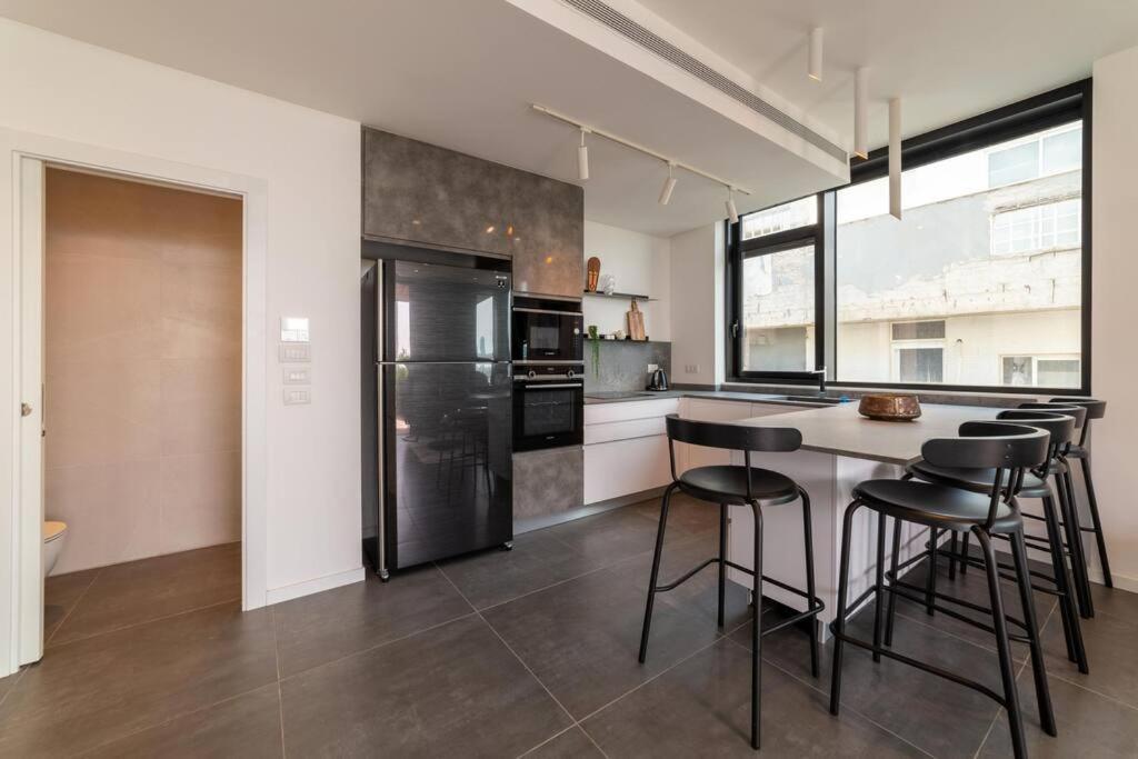 Amazing Penthouse On Gordon Beach 8 Guests Tel Aviv Exteriér fotografie